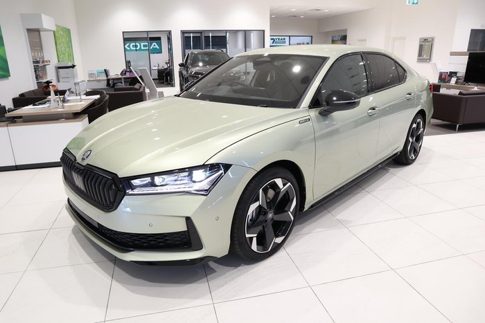 2025 SKODA Superb 195TSI Sportline