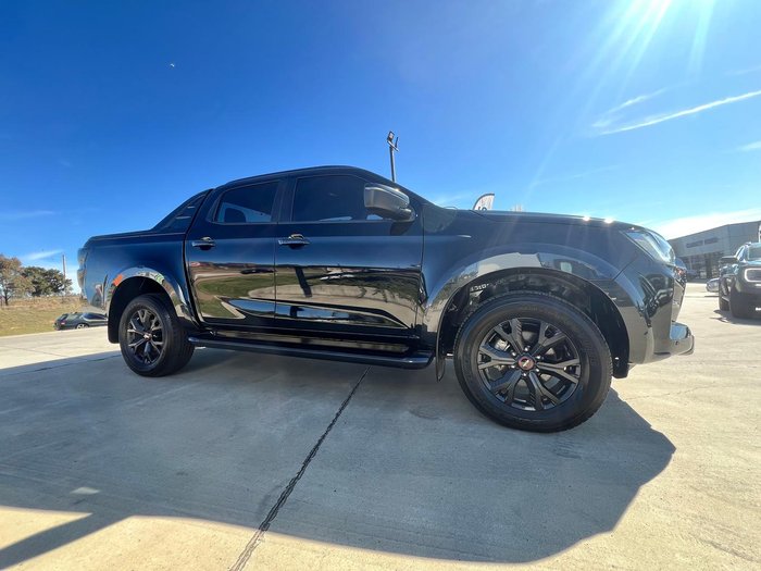 2022 Isuzu D-MAX X-TERRAIN MY23 4X4 Dual Range Basalt Black