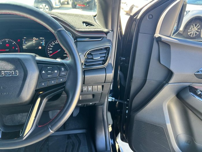 2022 Isuzu D-MAX X-TERRAIN MY23 4X4 Dual Range Basalt Black