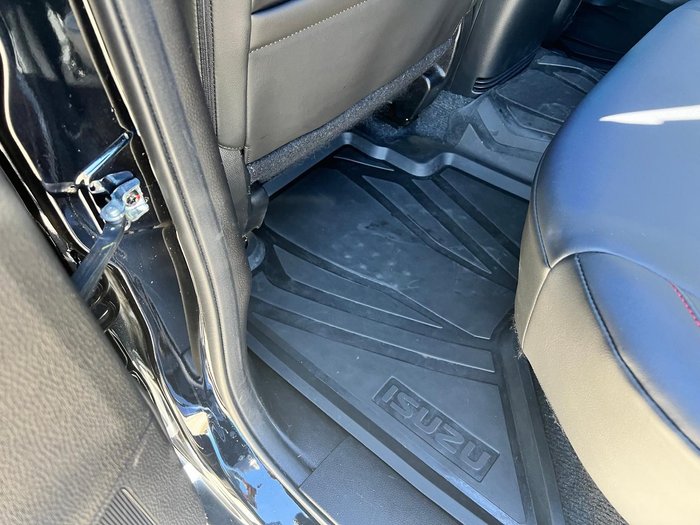 2022 Isuzu D-MAX X-TERRAIN MY23 4X4 Dual Range Basalt Black