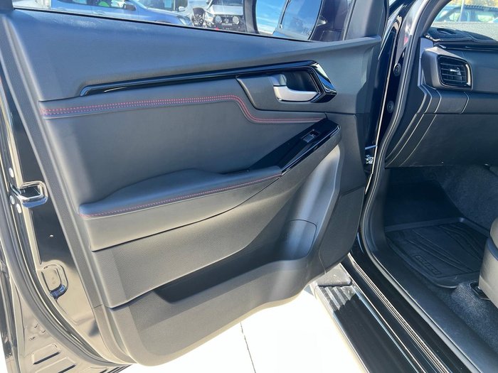 2022 Isuzu D-MAX X-TERRAIN MY23 4X4 Dual Range Basalt Black