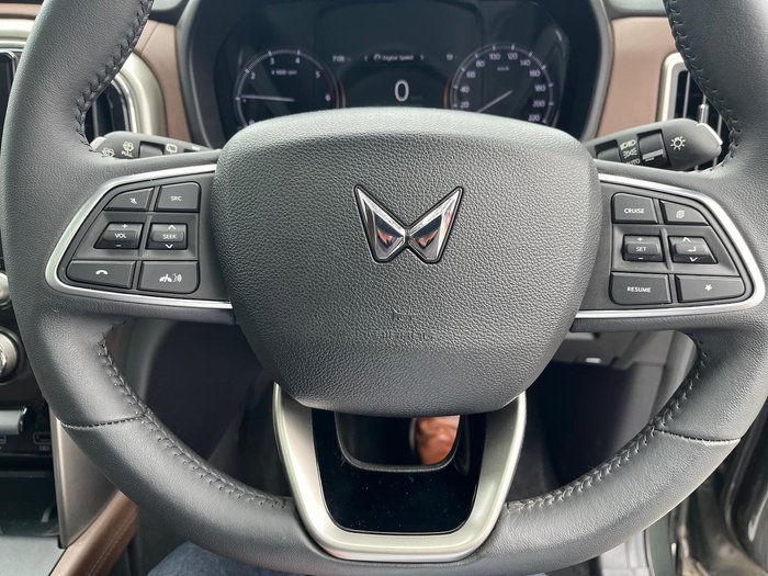 2023 Mahindra Scorpio Z8L