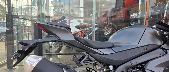 2021 Suzuki GSX-R1000 BLACK