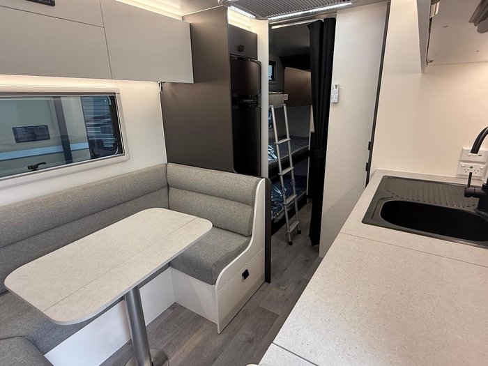 2025 New Age Caravans 19' Roadowl Escape Ro19be