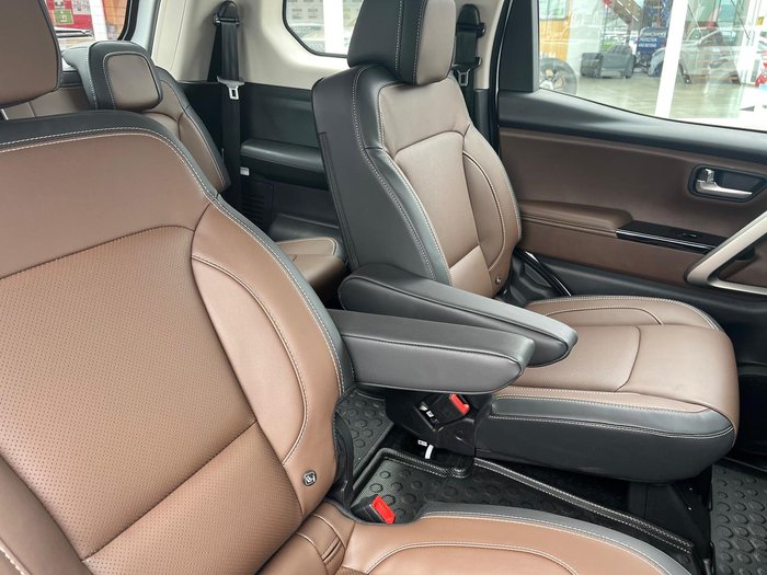 2023 Mahindra Scorpio Z8