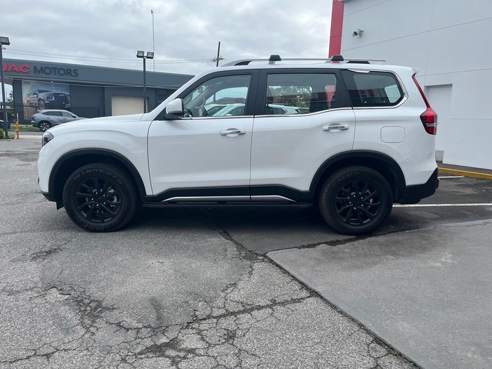 2023 Mahindra Scorpio Z8