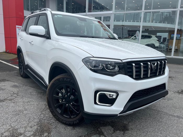 2023 Mahindra Scorpio Z8