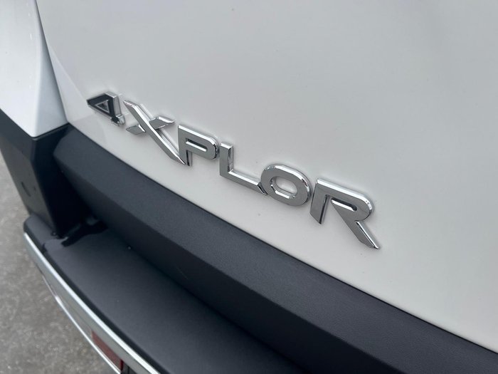 2023 Mahindra Scorpio Z8