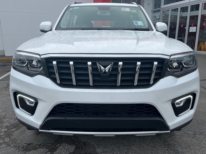 2023 Mahindra Scorpio Z8