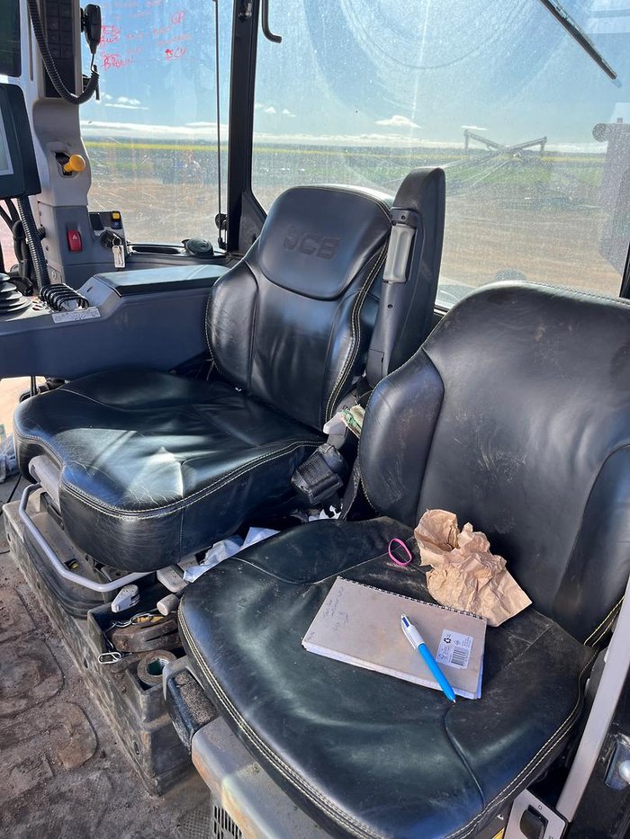 2020 JCB Fastrack 8330 Tractor 