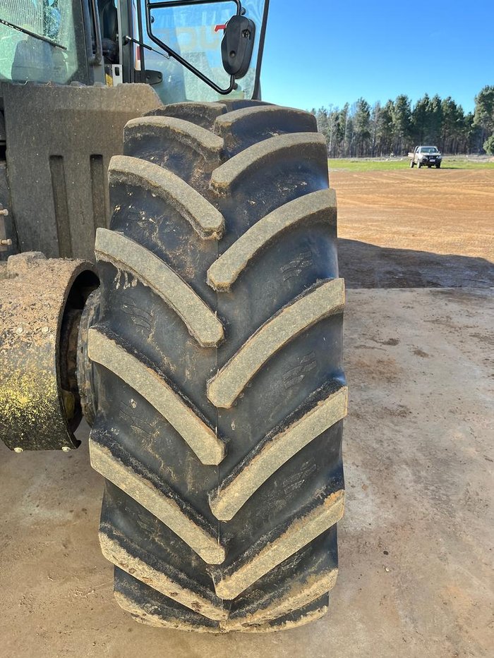 2020 JCB Fastrack 8330 Tractor 