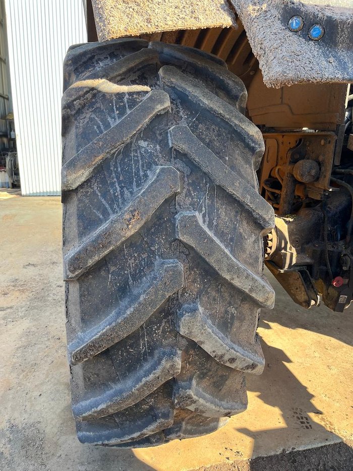 2020 JCB Fastrack 8330 Tractor 