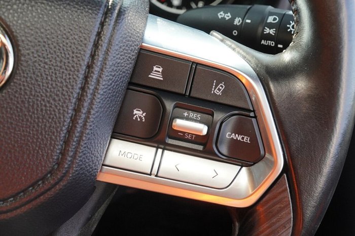 2023 Toyota Landcruiser Sahara ZX