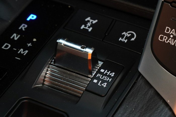 2023 Toyota Landcruiser Sahara ZX