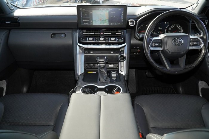 2023 Toyota Landcruiser Sahara ZX