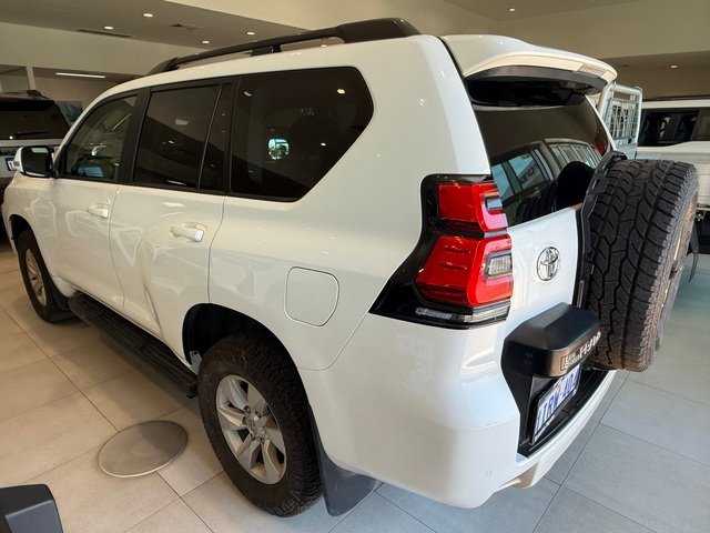 2023 Toyota Prado