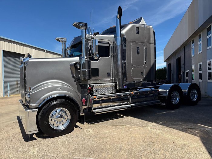 2024 Kenworth T909