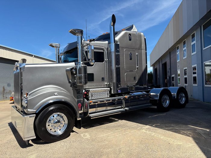 2024 Kenworth T909