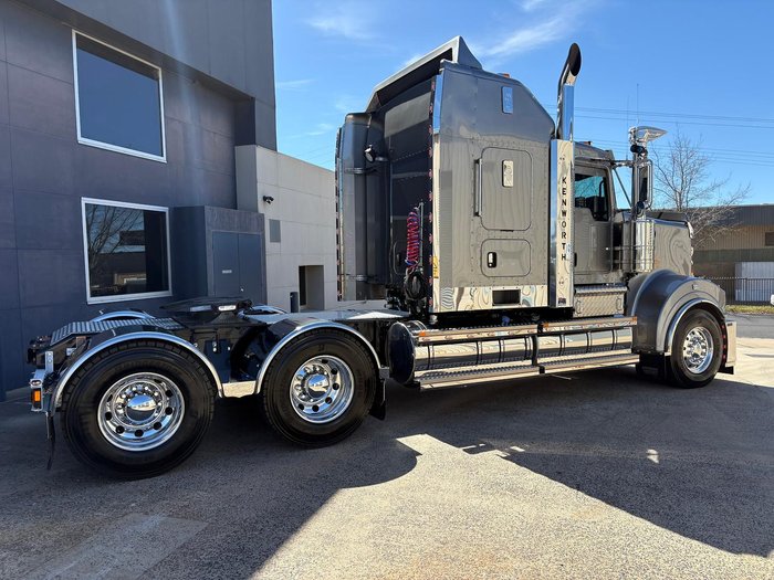 2024 Kenworth T909