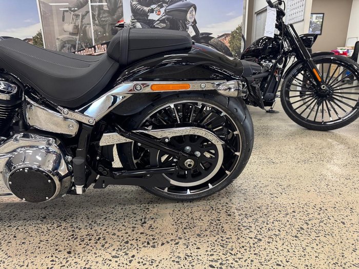 2025 Harley-Davidson Breakout 117 (FXBR) Softail Black
