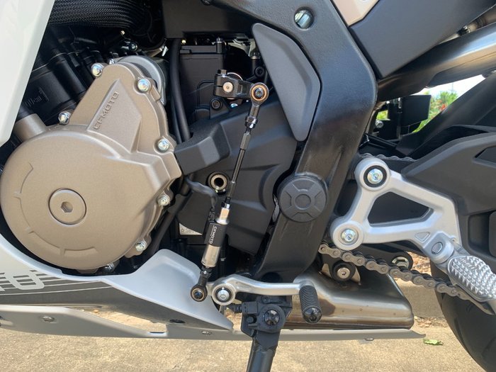 2025 CFMOTO 500 SR VOOM NEBULA WHITE