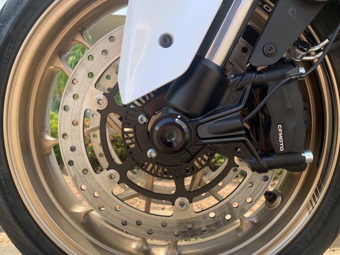 2025 CFMOTO 500 SR VOOM NEBULA WHITE