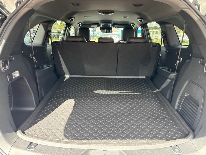 2025 Isuzu MU-X LS-T