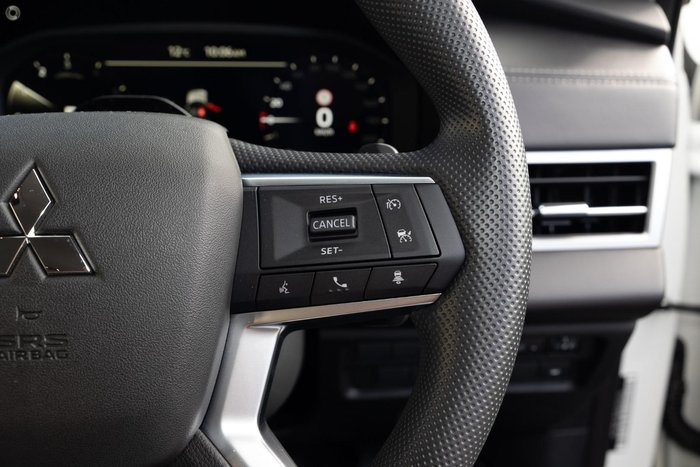 2025 Mitsubishi Outlander ES ZM MY25 AWD White