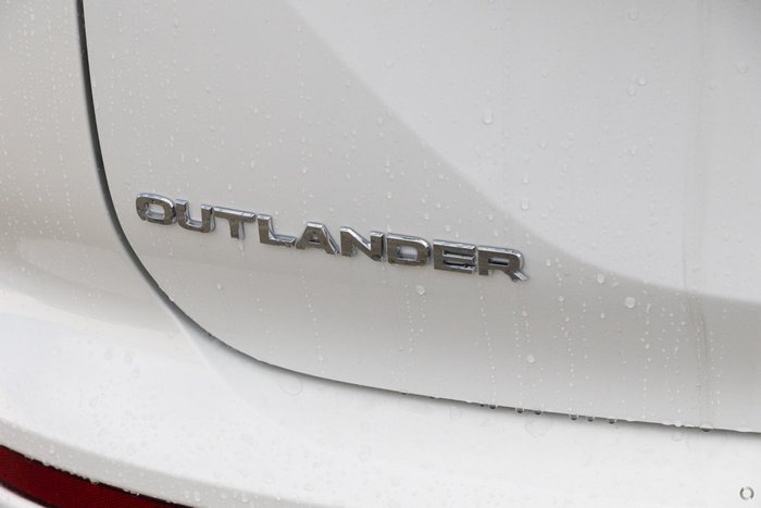 2025 Mitsubishi Outlander ES ZM MY25 AWD White