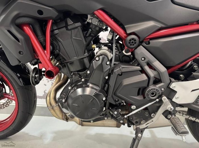 2025 Kawasaki Z650L (LAMS) Z Red