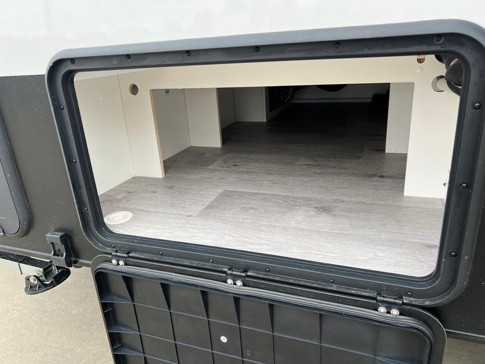 2025 Traveller Track 13'