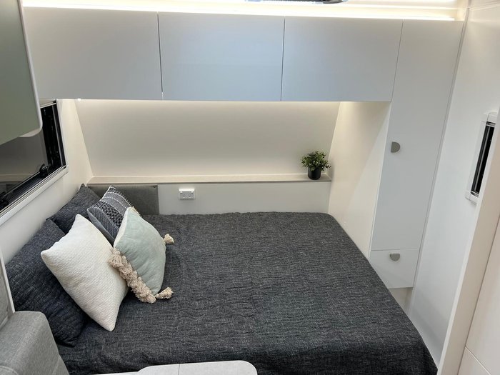 2025 Traveller Track 13'