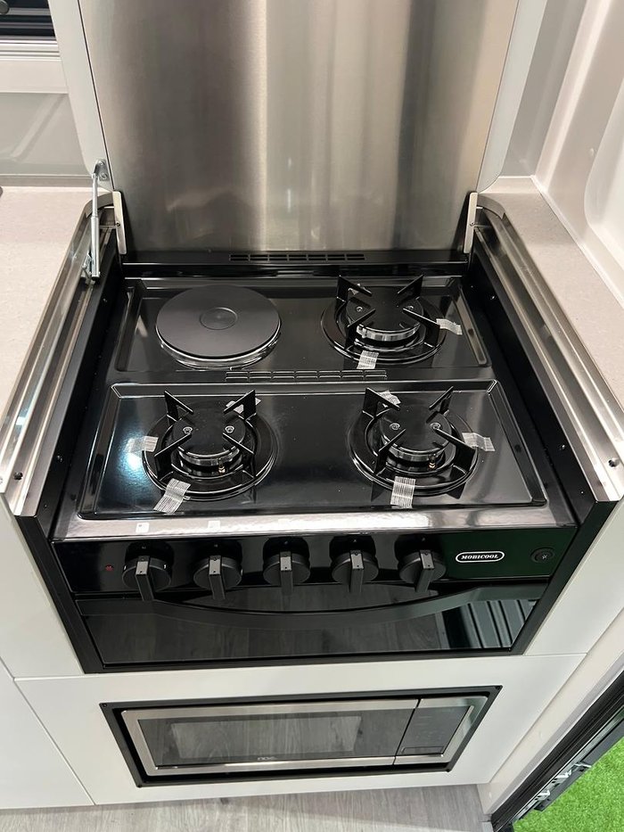 2025 Traveller Track 13'