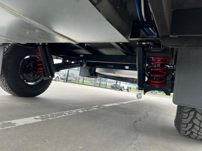 2025 Traveller Track 13'