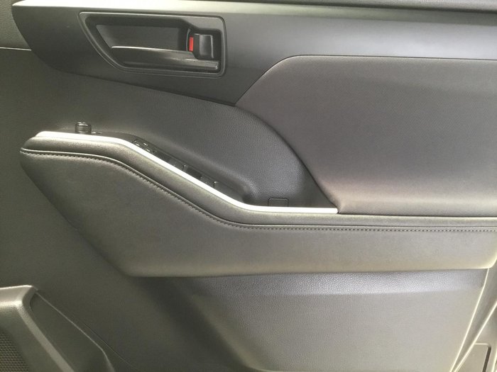 2023 Toyota Kluger GX