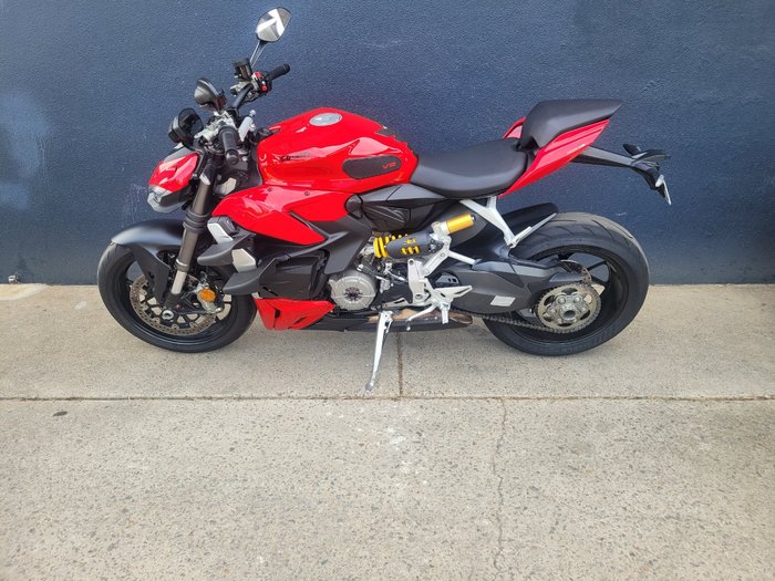 2022 DUCATI STREETFIGHTER V2 RED