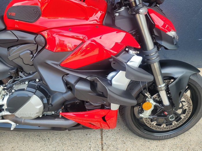 2022 DUCATI STREETFIGHTER V2 RED