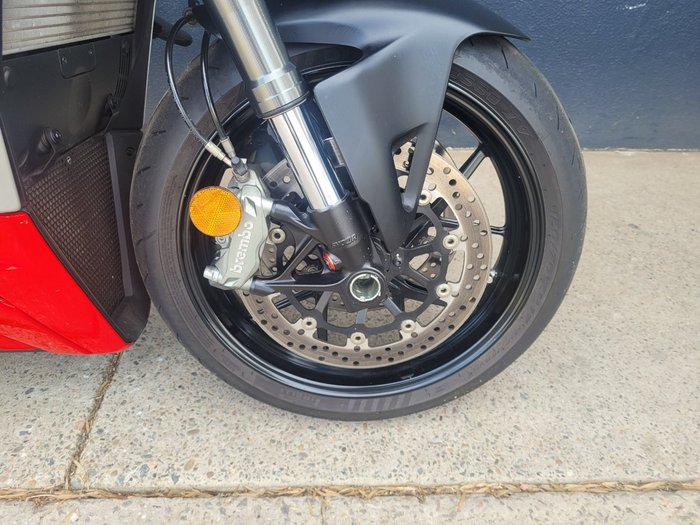 2022 DUCATI STREETFIGHTER V2 RED