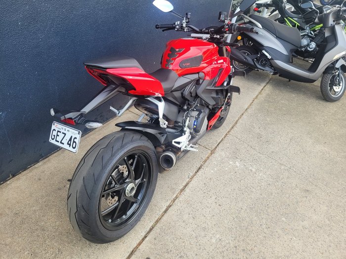 2022 DUCATI STREETFIGHTER V2 RED