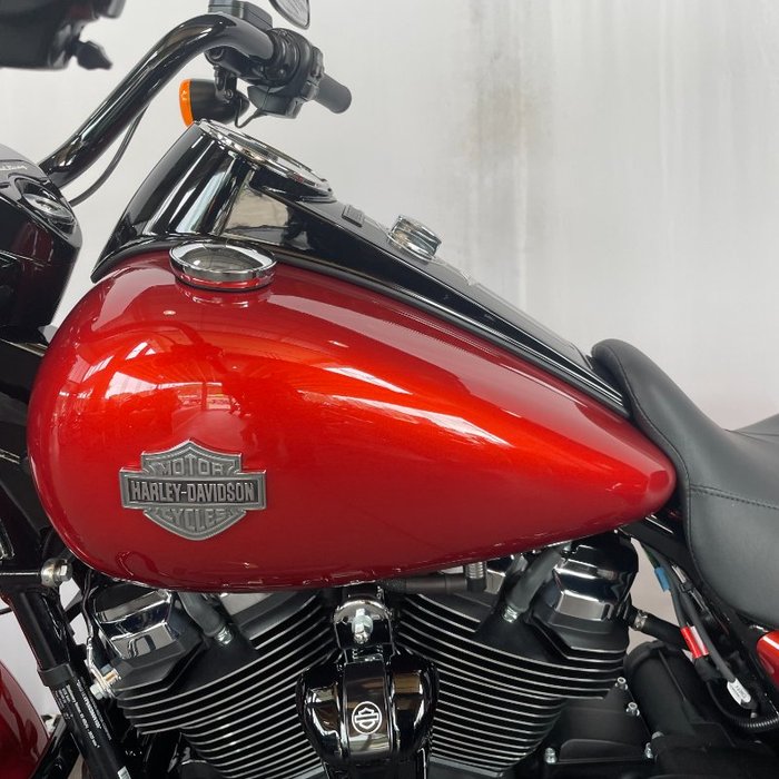 2025 Harley-davidson FLHRXS ROAD KING SPECIAL WHISKEY FIRE