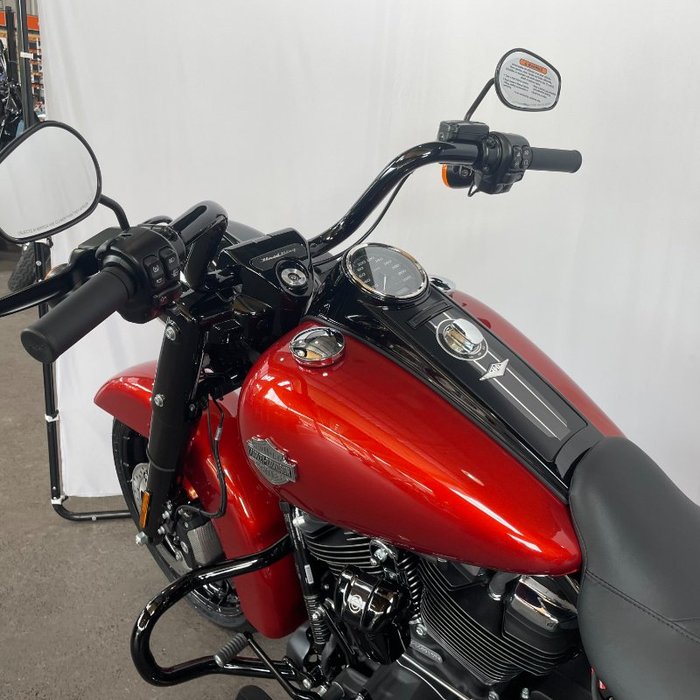2025 Harley-davidson FLHRXS ROAD KING SPECIAL WHISKEY FIRE