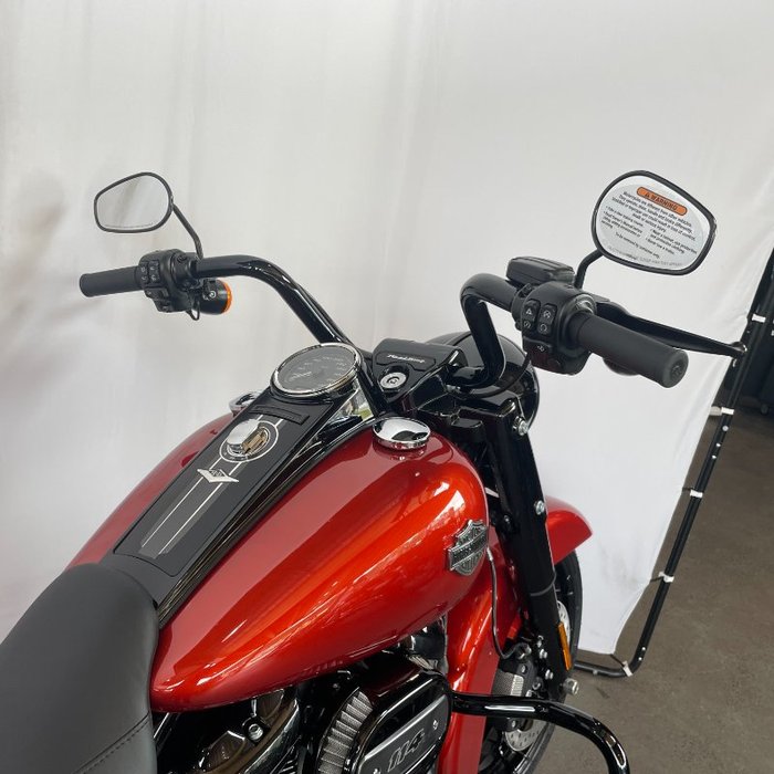 2025 Harley-davidson FLHRXS ROAD KING SPECIAL WHISKEY FIRE