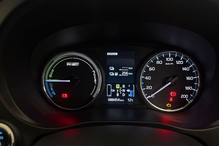 2014 Mitsubishi Outlander PHEV