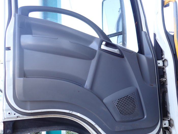 2015 ISUZU FVD 1000 WHITE