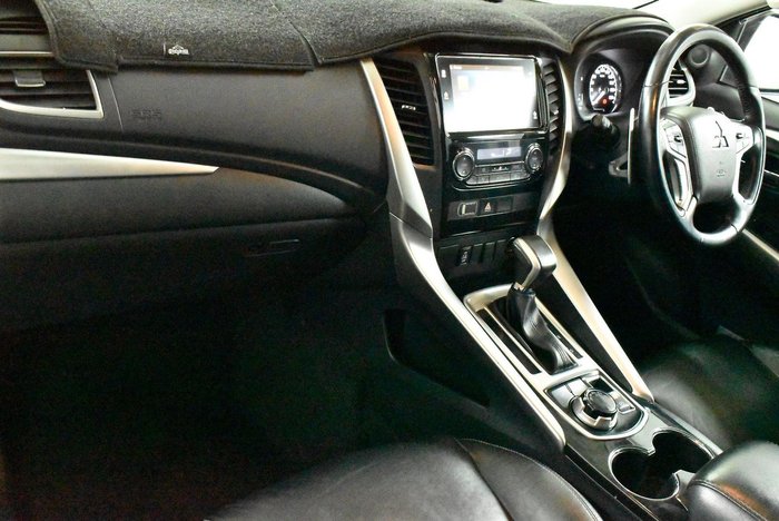 2015 Mitsubishi Pajero Sport GLS