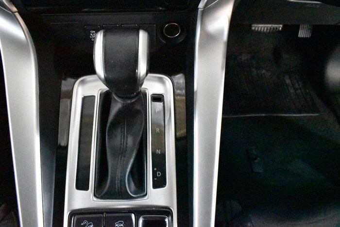 2015 Mitsubishi Pajero Sport GLS