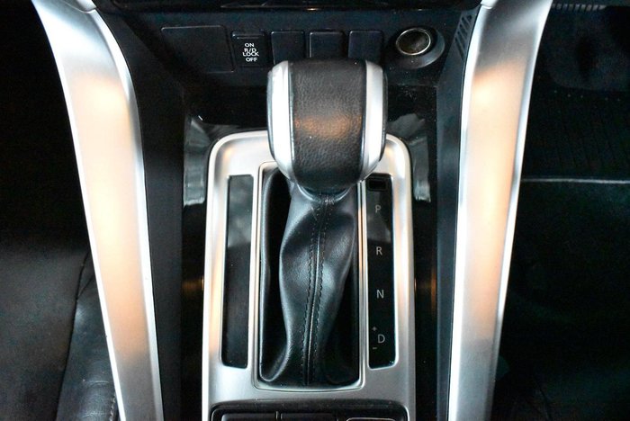 2015 Mitsubishi Pajero Sport GLS