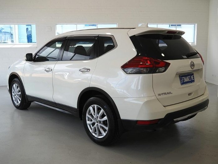 2022 Nissan X-TRAIL ST