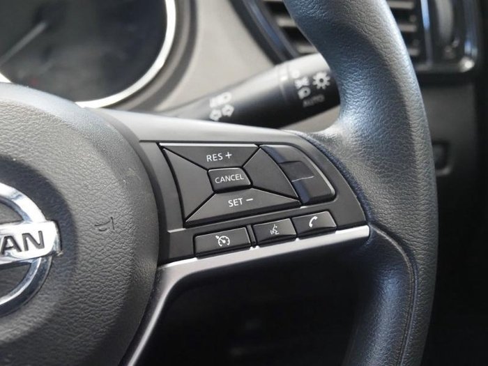2022 Nissan X-TRAIL ST