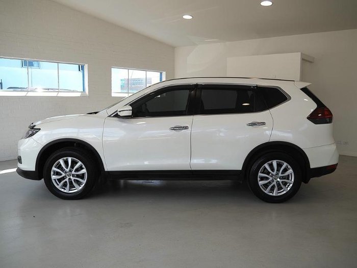 2022 Nissan X-TRAIL ST